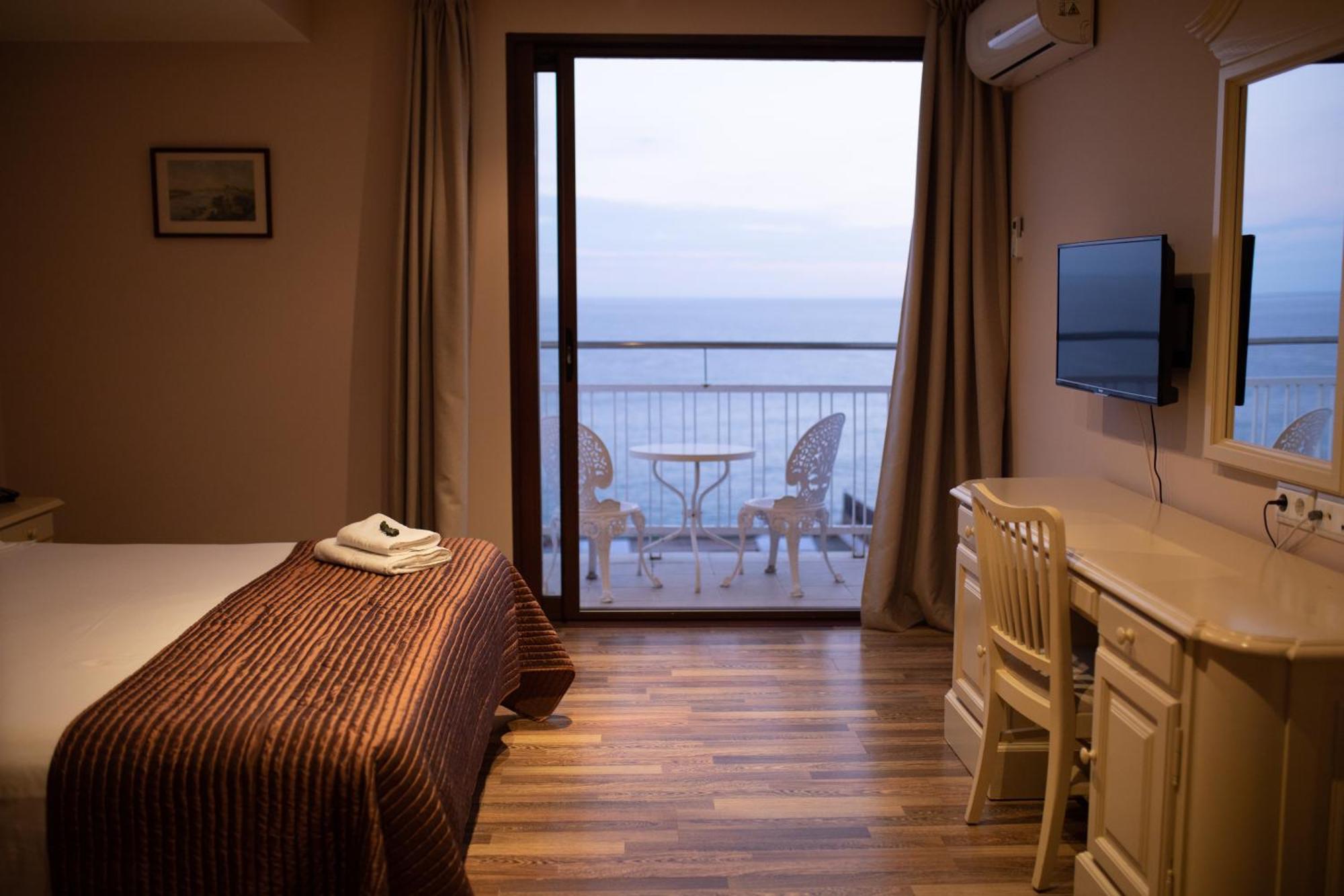 Hotel Roger De Flor By Seleqtta Lloret de Mar Ngoại thất bức ảnh